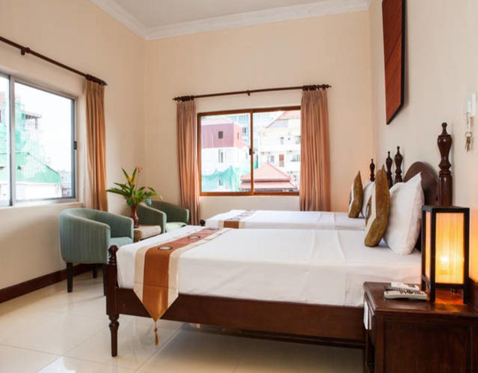 Anise Hotel And Restaurant Phnom Penh Exterior photo